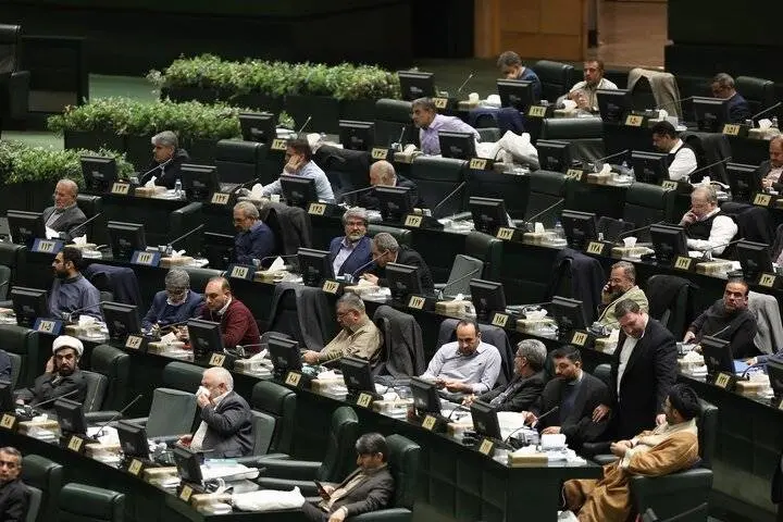 جواز تاسیس شعب باشگاه با اخذ مجوز مستقل از وزارت ورزش