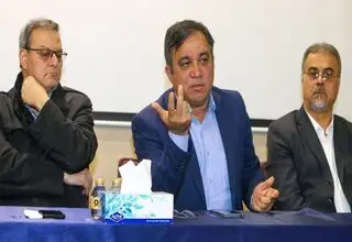 استقلال با چند فرمانده نمی‌برد!