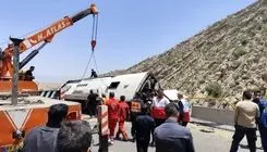 جدیدترین خبر از حادثه واژگونی اتوبوس در فارس/ ۲۱ نفر همچنان بستری هستند