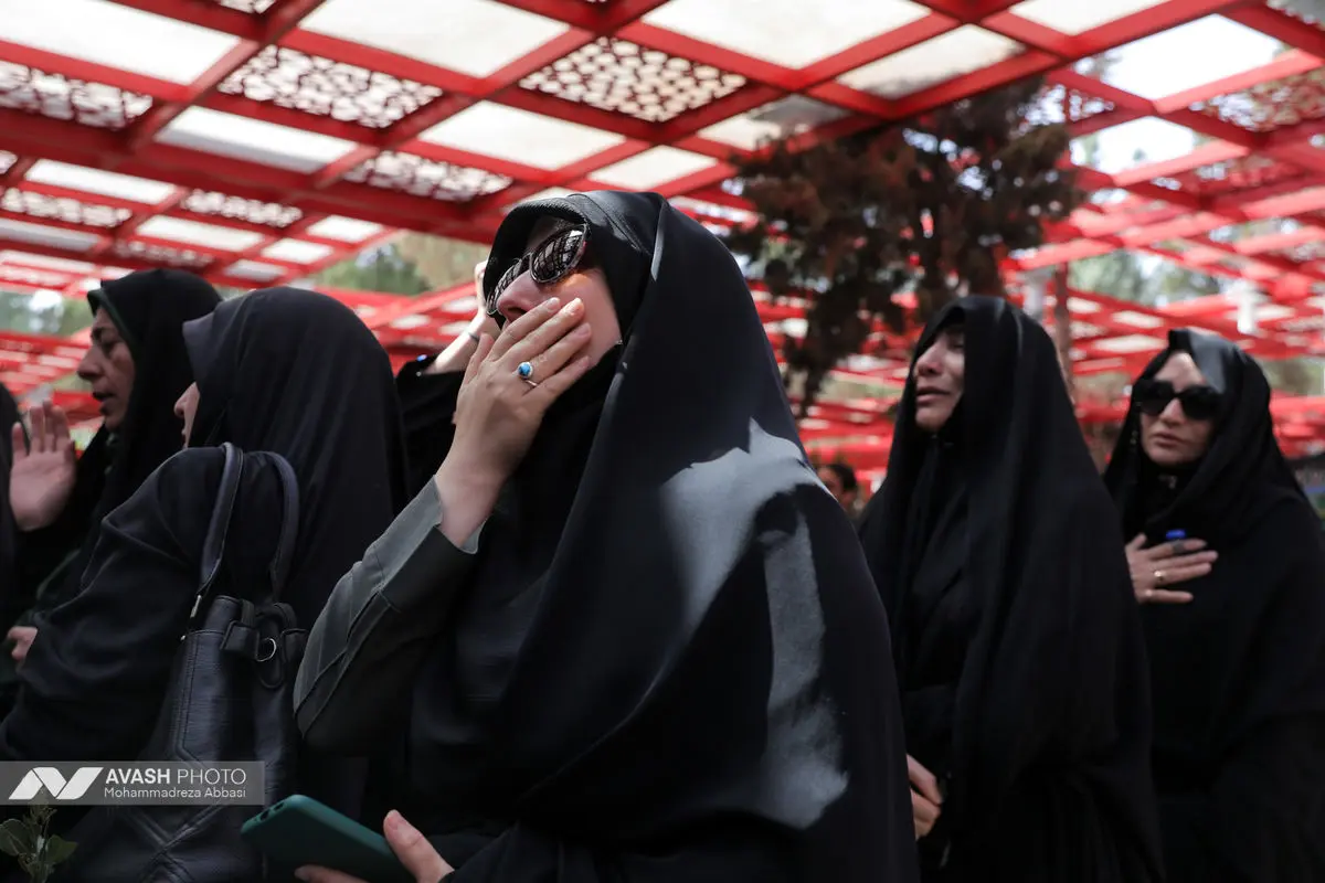 مراسم تشییع پیکر سردار حاجی زاده