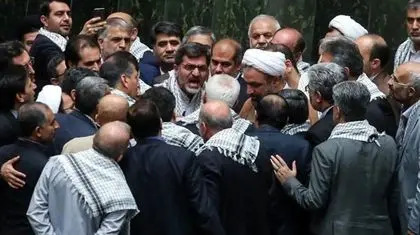 مردم زیر بار بحران خمیده شدند و پایداری‌ها از حجاب، جن و حمام گفتند