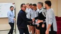 وقتی یک مدیر برنامه، فوتبال ایران را گروگان می‌گیرد!