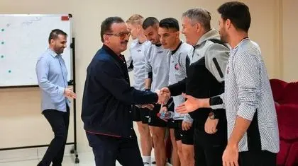 وقتی یک مدیر برنامه، فوتبال ایران را گروگان می‌گیرد!
