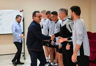 وقتی یک مدیر برنامه، فوتبال ایران را گروگان می‌گیرد!