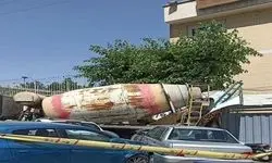 برخورد میکسر بتن با ۳ خودرو در سعادت‌آباد تهران