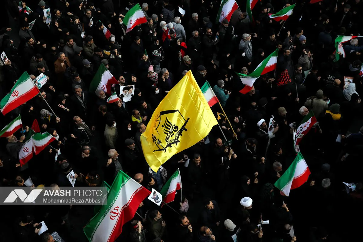 تشییع پیکر ۳۵ شهید جنگ رمضان در تهران -۲