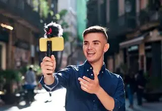 اینفلوئنسر شدن؛ شغل محبوب نسل زد یا رؤیایی پرهزینه؟