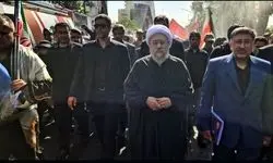 حضور آیت الله آملی لاریجانی در تشییع رهبر شهید ایران