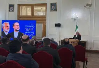 حاجی میرزایی: ناگزیر به ارتباط هستیم