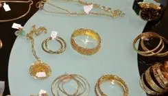 ماجرای دختری که طلاهای خانواده را می‌دزدید