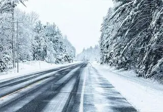 آغاز بارش برف و یخبندان در تهران 