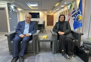 دیدار سرمربی تیم ملی فوتبال بانوان با تاج