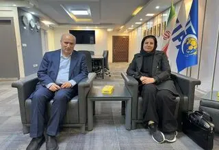 دیدار سرمربی تیم ملی فوتبال بانوان با تاج