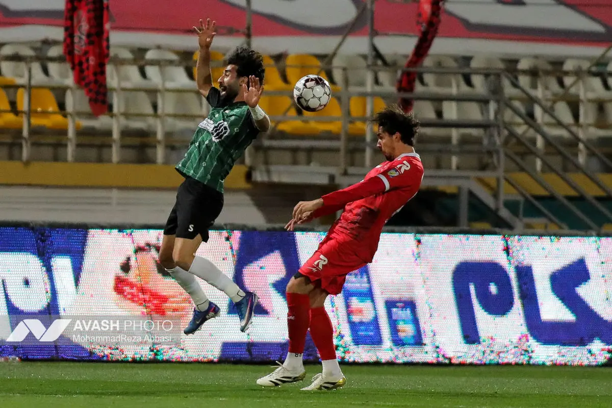 دیدار تیم های فوتبال  پرسپولیس تهران و خیبر خرم آباد