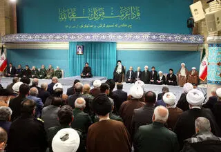 دیدار رمضانی کارگزاران نظام با رهبر انقلاب 
