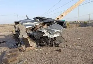  تصادف مرگبار پژو پارس با تیر برق 