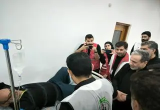 عیادت وزیر امور خارجه از شهروندان بیمار ایرانی حاضر در نجف