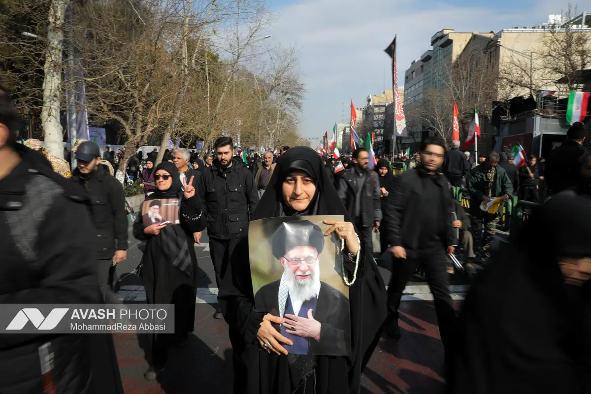 مراسم بیعت با سومین رهبر انقلاب اسلامی در تهران