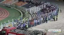 هوداران ملوان حتی یک ثانیه دست از تشویق برنداشتند