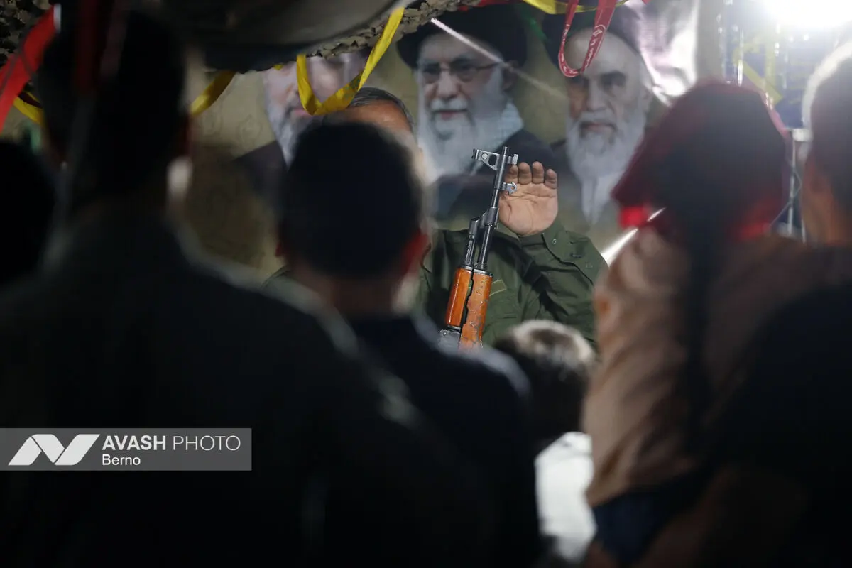 آموزش کار با سلاح در میدان ونک تهران