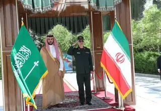 استقبال سرلشکر باقری از وزیر دفاع عربستان