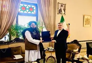 نماینده طالبان با نظری دیدار کرد