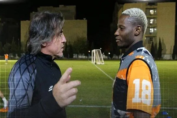 وینگر خارجی استقلال غایب بازی با آلومینیوم