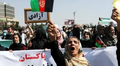 هرات در برابر طالبان و نبرد بر سر حق زندگی زنان / گلوله طالب‌ها در برابر حق تحصیل و کار و آزادی
