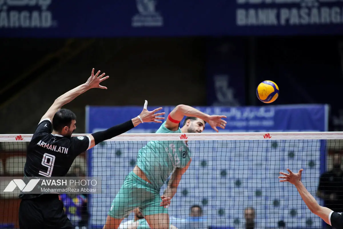 دیدار تیم های والیبال پیکان تهران و رازین پلیمر
