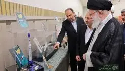 بازدید رهبر انقلاب از نمایشگاه «همه با هم برای ایران برای مدرسه»