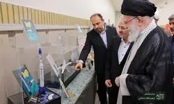 بازدید رهبر انقلاب از نمایشگاه «همه با هم برای ایران برای مدرسه»