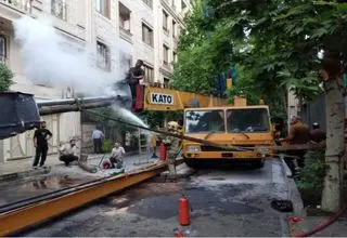 واژگونی جرثقیل ۶۰ تنی در غرب تهران