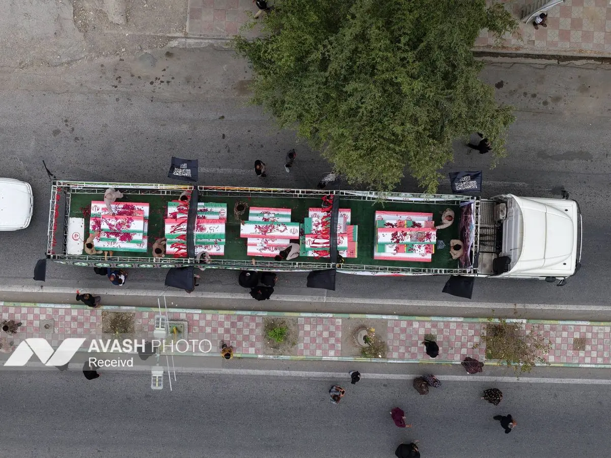 گزارش نصویری/ تشییع پیکر شهدای مدرسه میناب