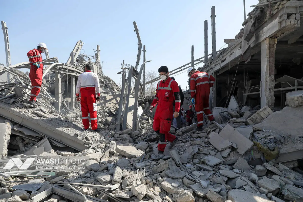 آخرین خبر درباره انتخاب رهبر جدید توسط خبرگان/ آیا ایران به آمریکا پیامی ارسال کرده؟ / آمار شهدا به ۱۲۳۰ نفر رسید + فیلم و عکس