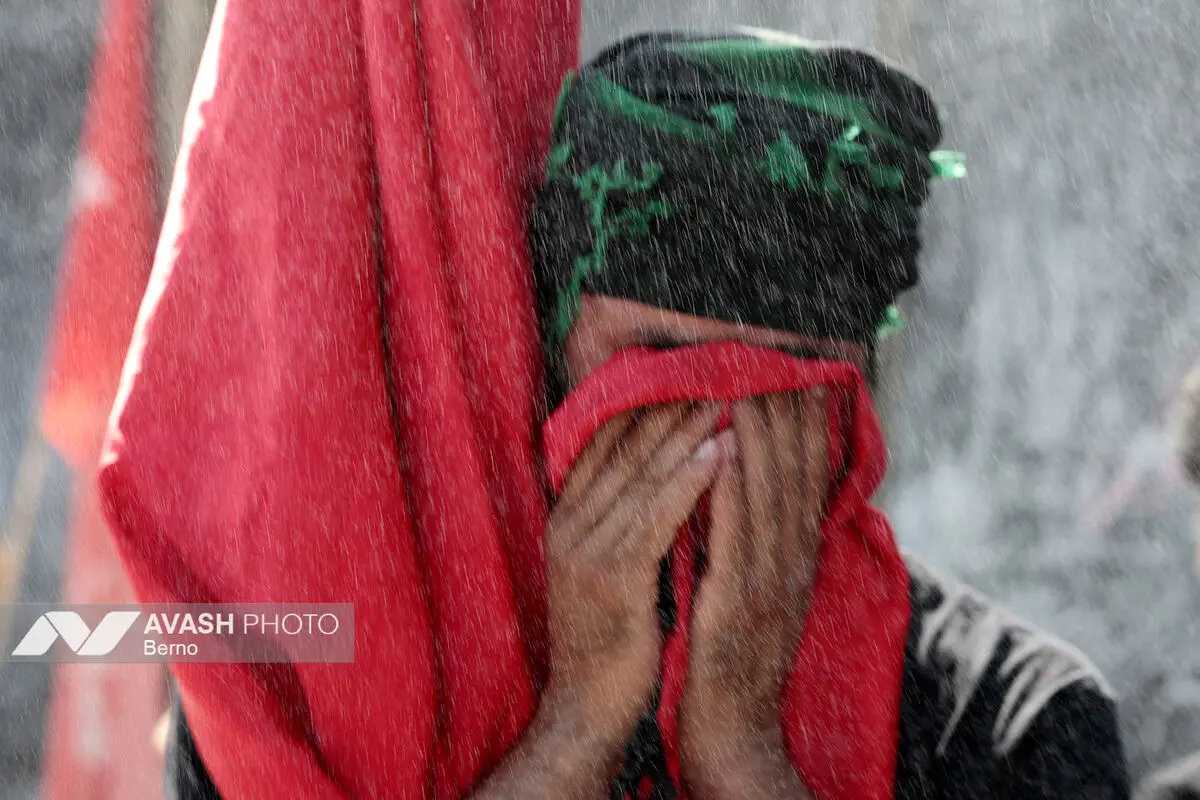 مراسم وداع با رهبر شهید انقلاب و اقامه نماز بر پیکرهای مطهر شهدا - ۲