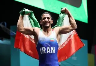 رحمان عموزاد مسلط‌ترین کشتی‌گیر ۲۰۲۵ شد