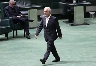 حضور ناگهانی وزیر کشور در مجلس