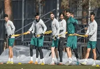 بازیکن پرسپولیس در تمرین تیم جدید بدون جدایی حضور داشت