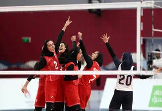 پیروزی مقتدرانه دختران والیبال مقابل اندونزی
