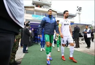 دوست دارید ملوان قهرمان شود یا استقلال؟