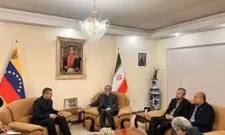 آمریکا به دنبال مقابله با ملت‌های آزاده و مبارز است