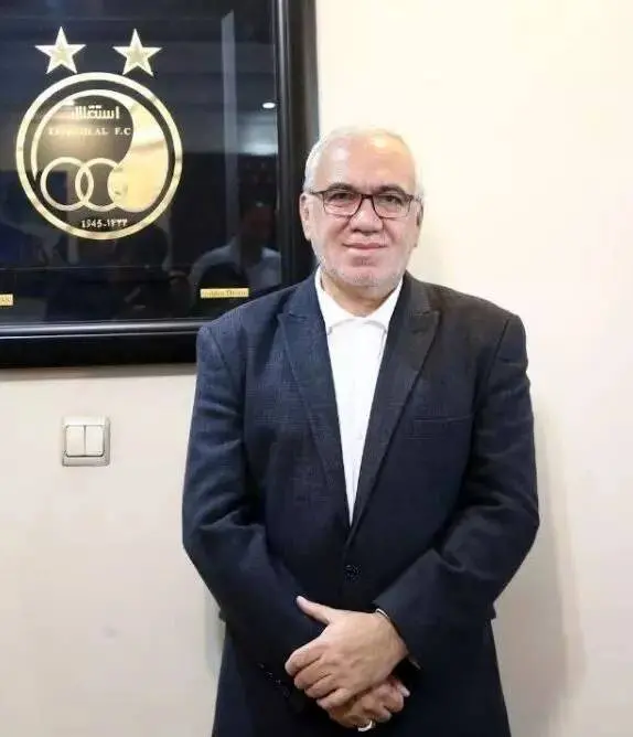 پنتهاوس مدیرعامل خرج پرداخت طلب یک مدافع شد!