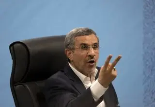 ماجرای ادعای نیویورک تایمز درباره حصر و مجروح شدن احمدی نژاد چیست؟