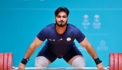 نصیری در یک‌ضرب اوت کرد