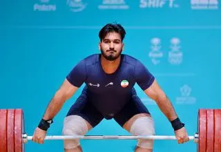 نصیری در یک‌ضرب اوت کرد