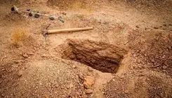 نبش قبر برای یافتن گنج