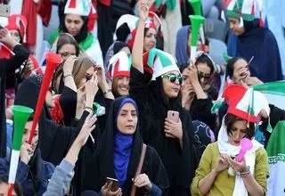 با حضور تماشاگران زن در بازی ایران و کره شمالی در مشهد موافقت شد