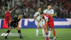 لگد زدن هافبک ذوب‌آهن به درِ اتاق داوران پس از بازی با پرسپولیس!