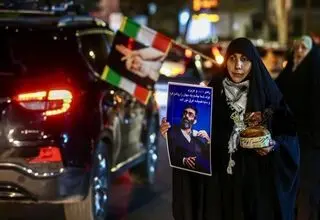 نماهنگ «آتش غم» با نوای محمود کریمی برای رهبر شهید/ ببینید