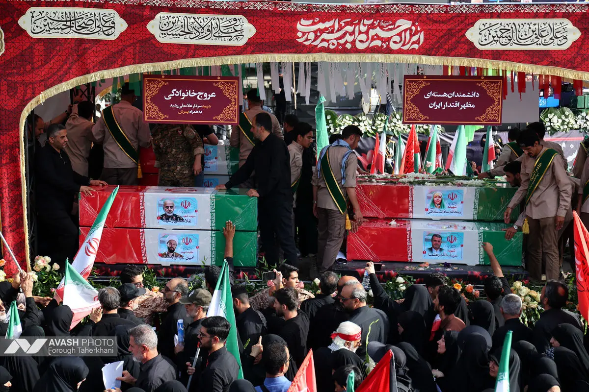 مراسم تشييع پيکر مطهر تعدادي از سرداران و فرماندهان، دانشمندان هسته‌اي